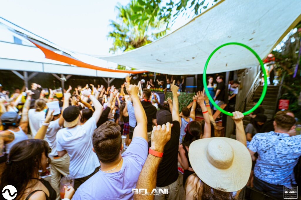 Crowd cheering at SD Union Day Dream