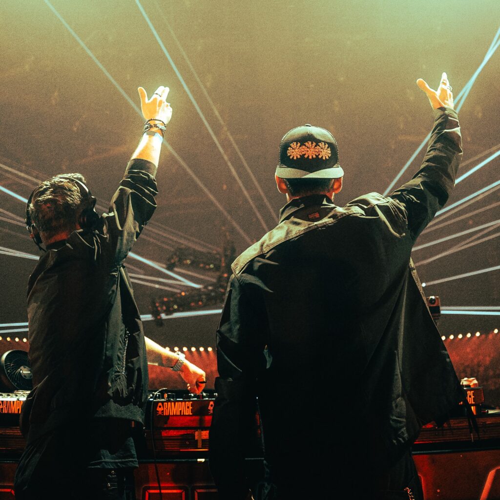 Dirtyphonics playing music